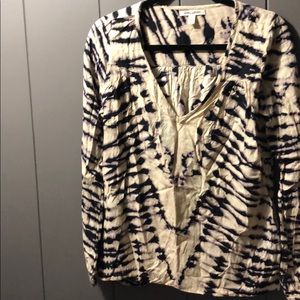 Long sleeve billabong shirt!